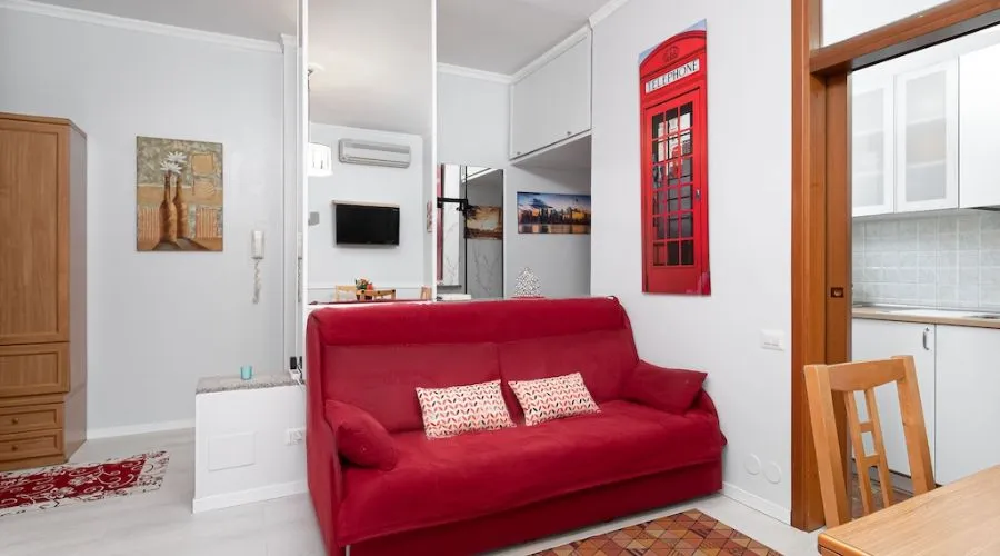 Easy flat in Milan next to the red line underground