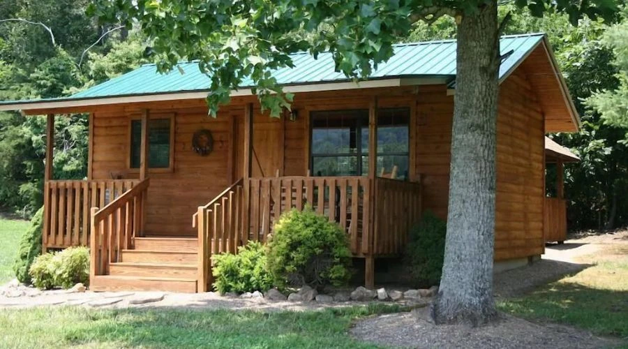 Beautiful, Affordable, Cabin Near Pigeon Forge For Couples