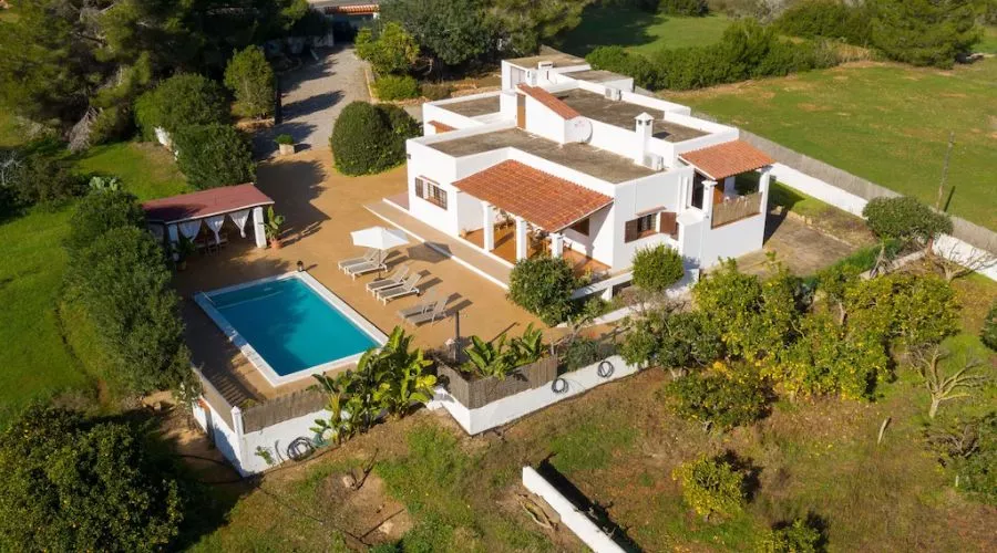 Beautiful Villa Can Joan Durban with Pool