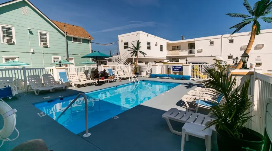 Daytona Inn and Suites - One Bedroom Family Apartment