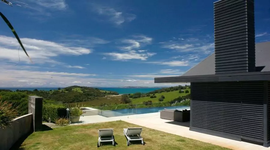 Auckland holiday homes