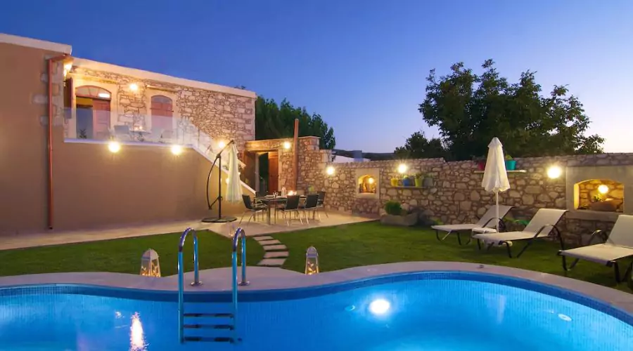 Blue Paradise villa With Pool And Jacuzzi For 5 People 