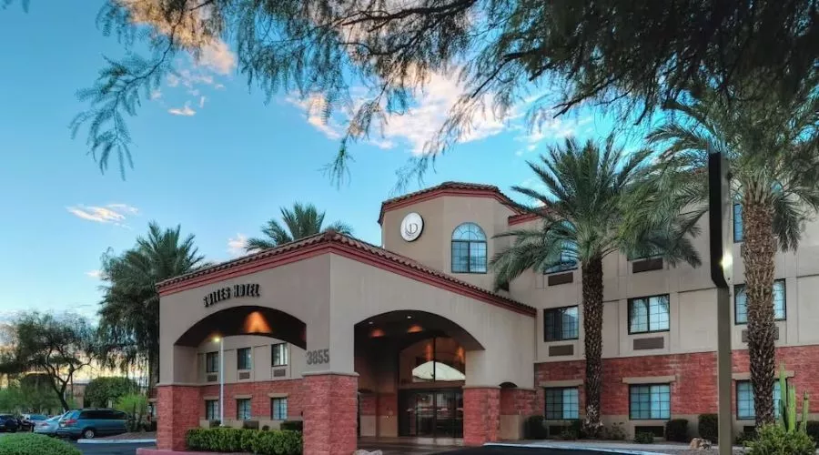 Spacious Units Near The Art Institute of Tucson