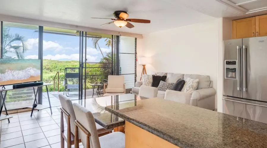 Modern 2BR Condo with Beach Views, Outdoor Pool - Ready for your Family Getaway! 