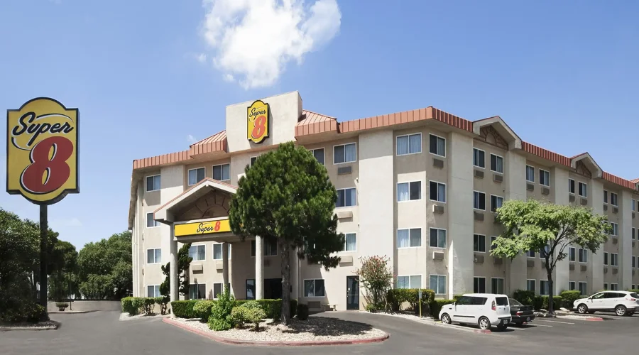 Super 8 By Wyndham Austin North/University Area